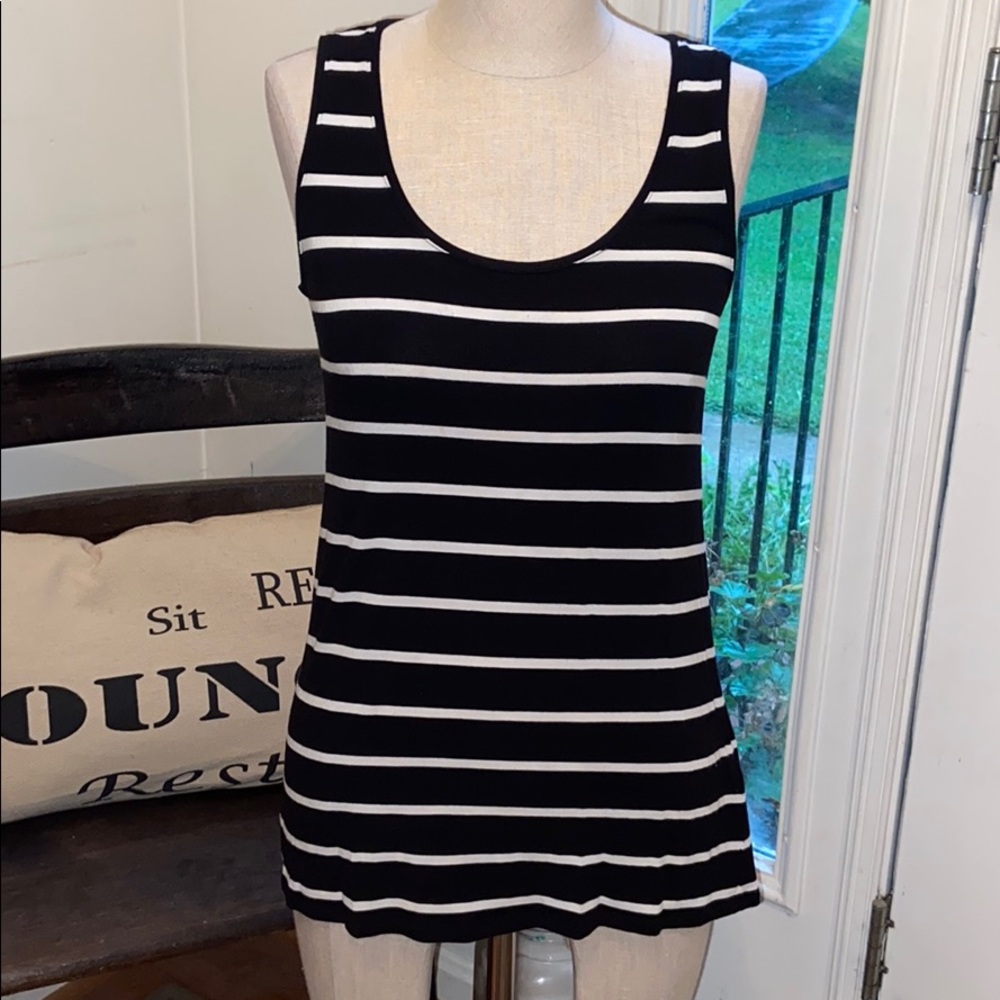 WHBM tee